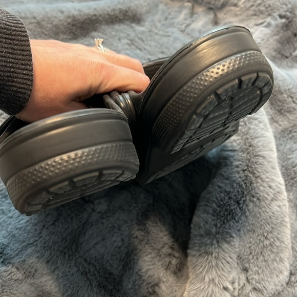 Crocs - Picture 3 of 4